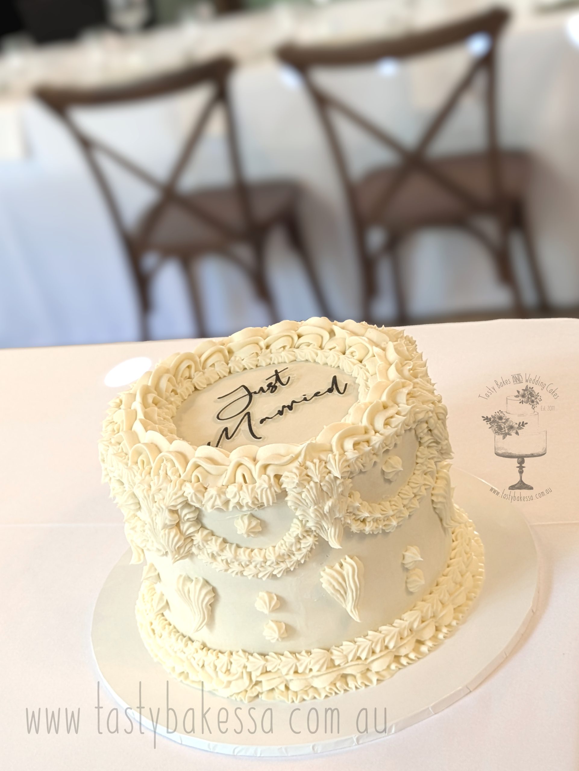 Elegant Lambeth wedding cake with vintage buttercream piping by Tasty Bakes & Wedding Cakes, Adelaide.